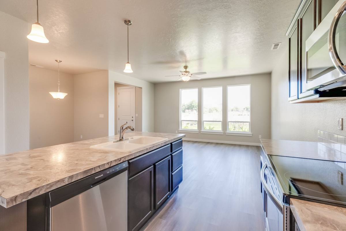Townhouse for rent at 6077 N Tarako Ave, Garden City, ID 83714