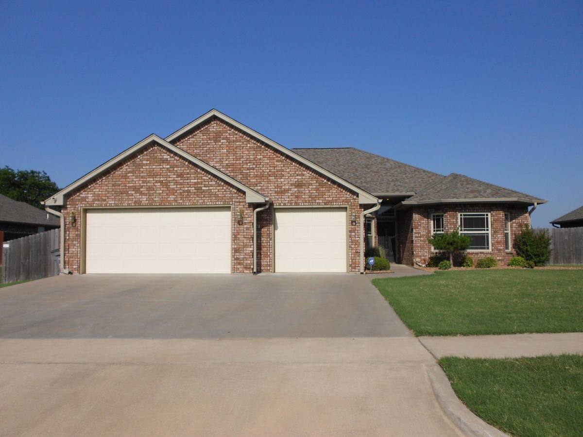 House for rent at 2212 SW 53rd St, Lawton, OK 73505