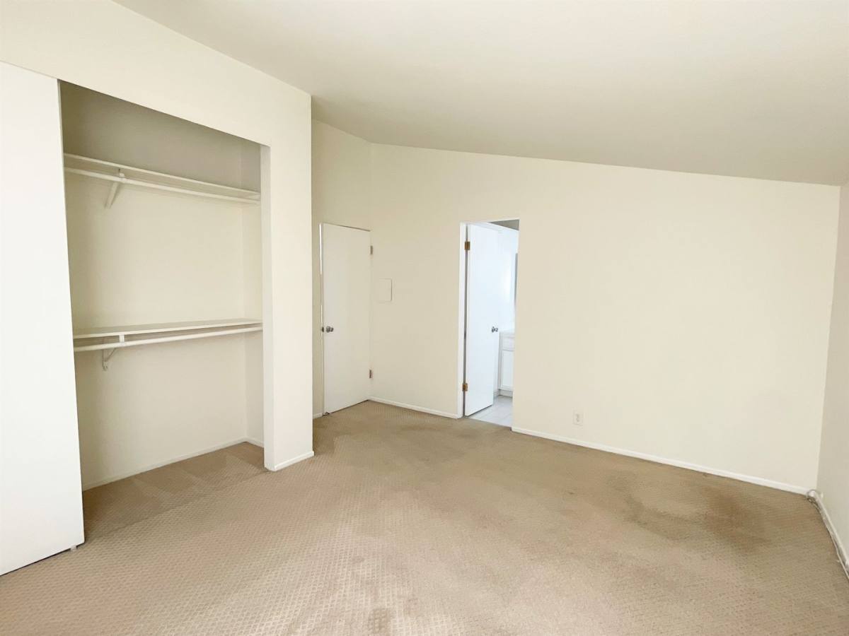 Apartment for rent at 3760 Kelton Ave, Los Angeles, CA 90034