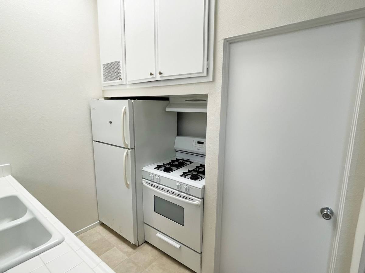Apartment for rent at 3760 Kelton Ave, Los Angeles, CA 90034