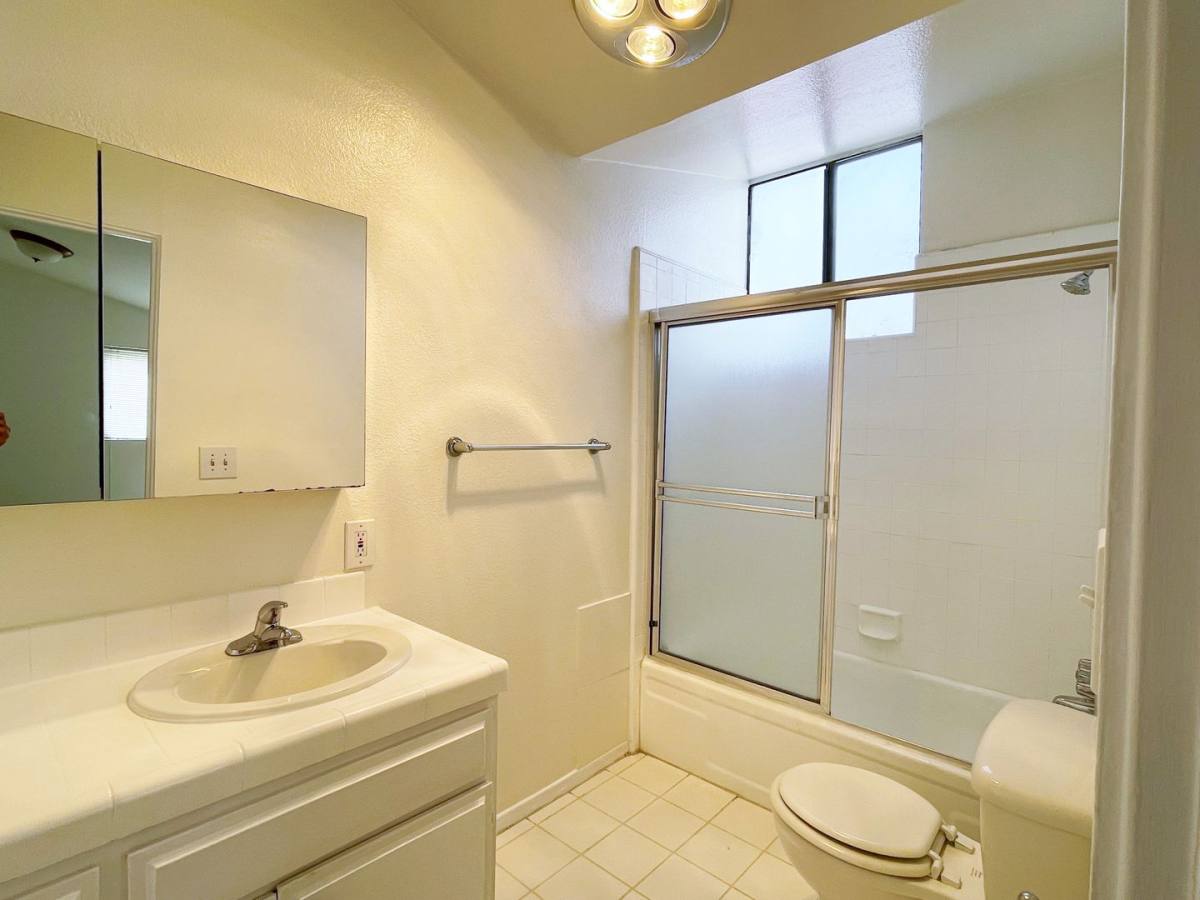 Apartment for rent at 3760 Kelton Ave, Los Angeles, CA 90034