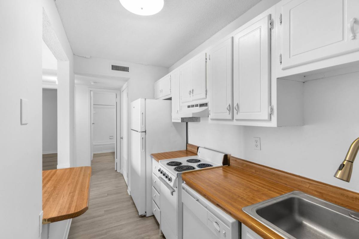 Apartment for rent at 1147-1149 14th Ave S, Birmingham, AL 35205