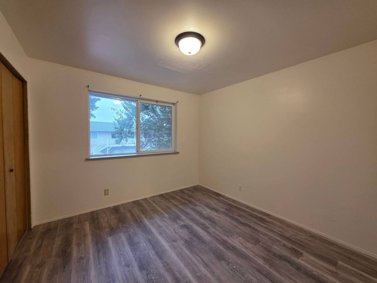 Apartment for rent at 421 423 S, Springfield, OR 97478
