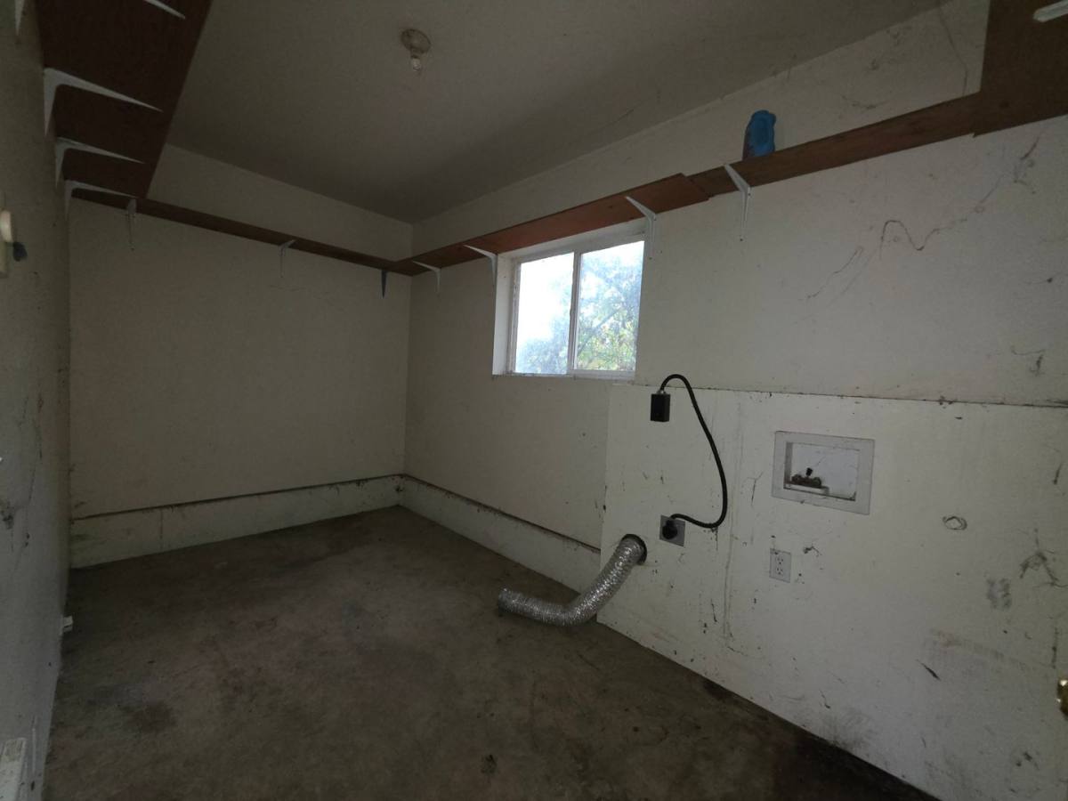 Apartment for rent at 421 423 S, Springfield, OR 97478