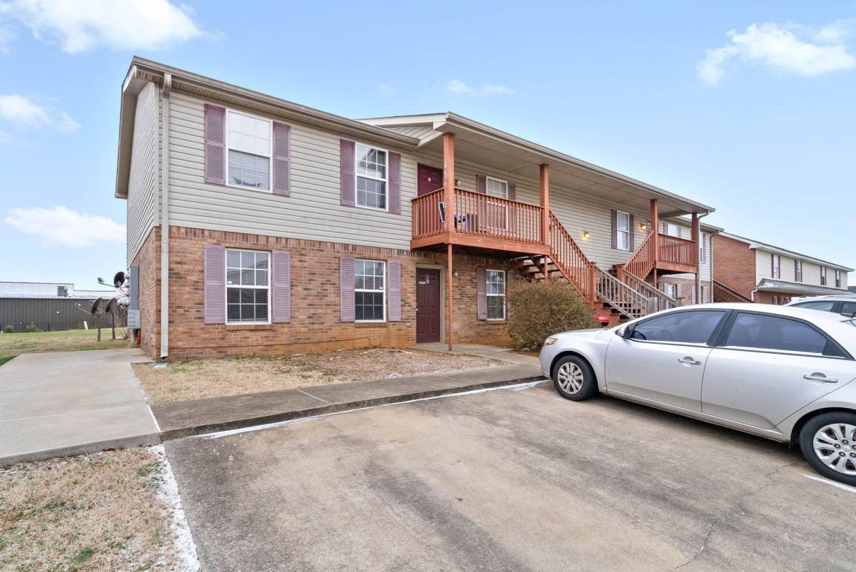 Apartment for rent at 3884 NE Dr, Clarksville, TN 37040
