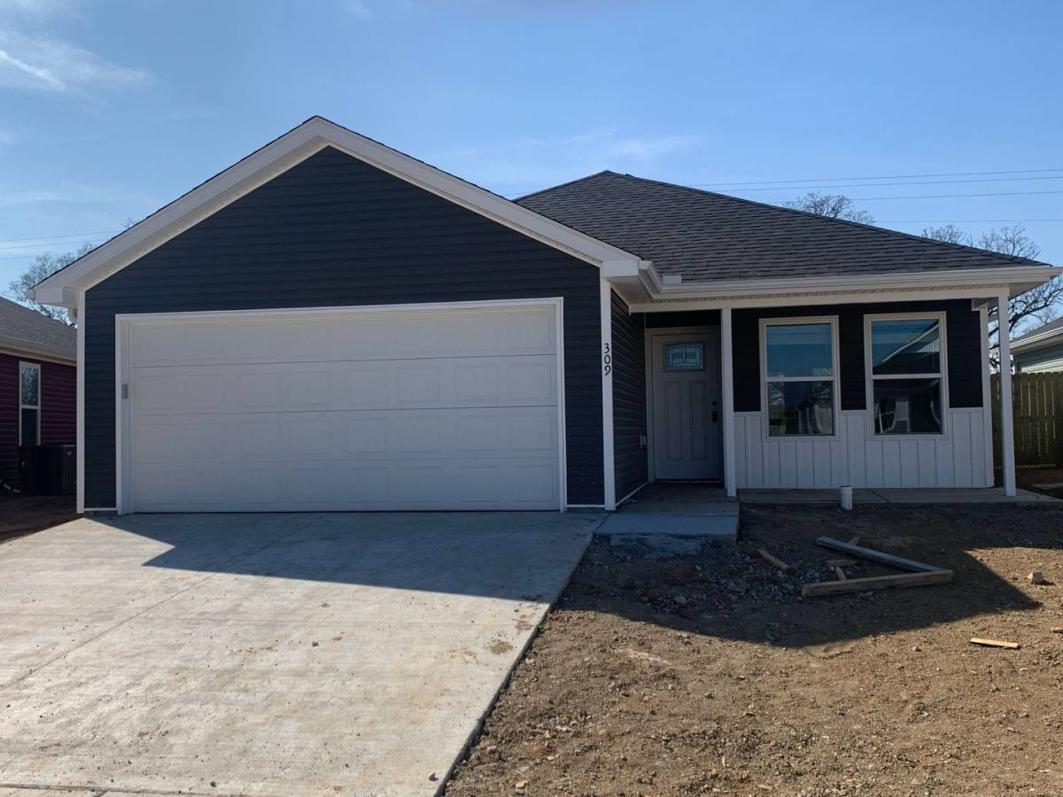House for rent at 309 Foliage St, Decatur, AR 72722