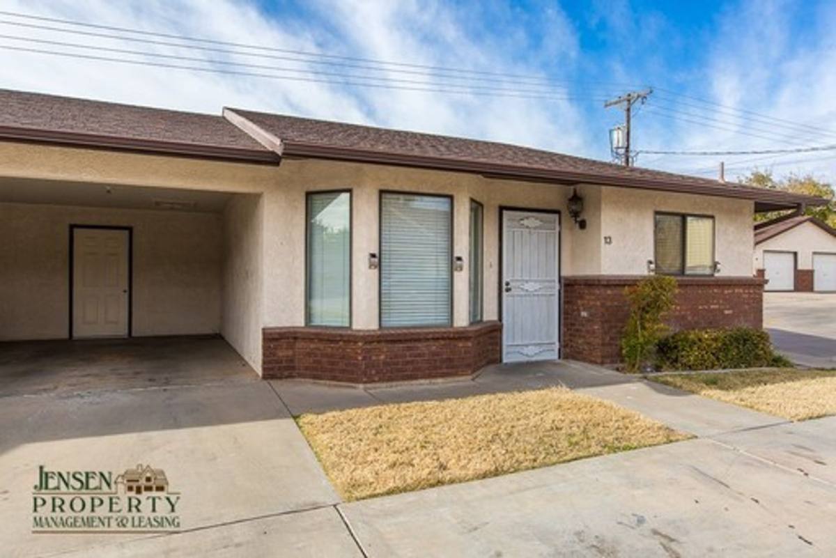 Townhouse for rent at 155 W 300 S, Saint George, UT 84770