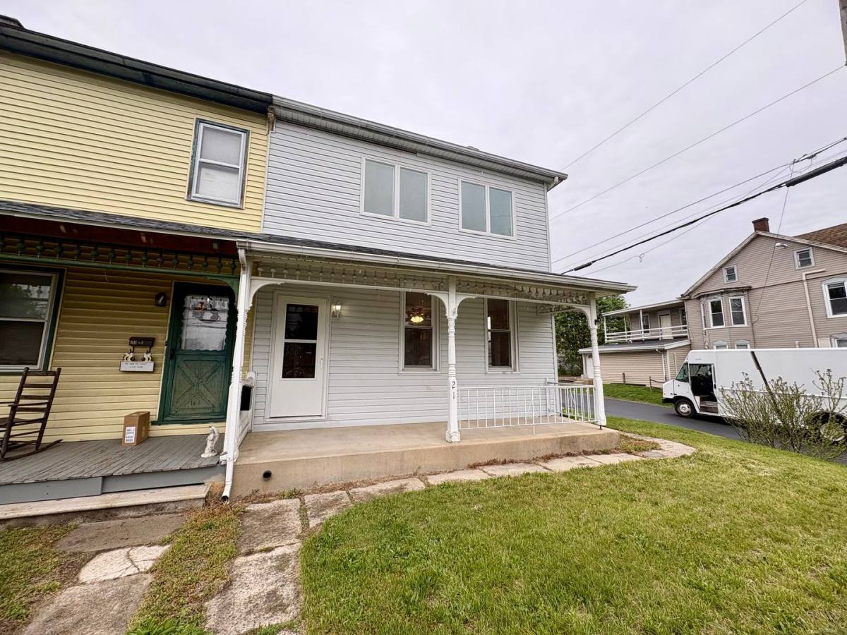 House for rent at 21 Maple St, Lebanon, PA 17046