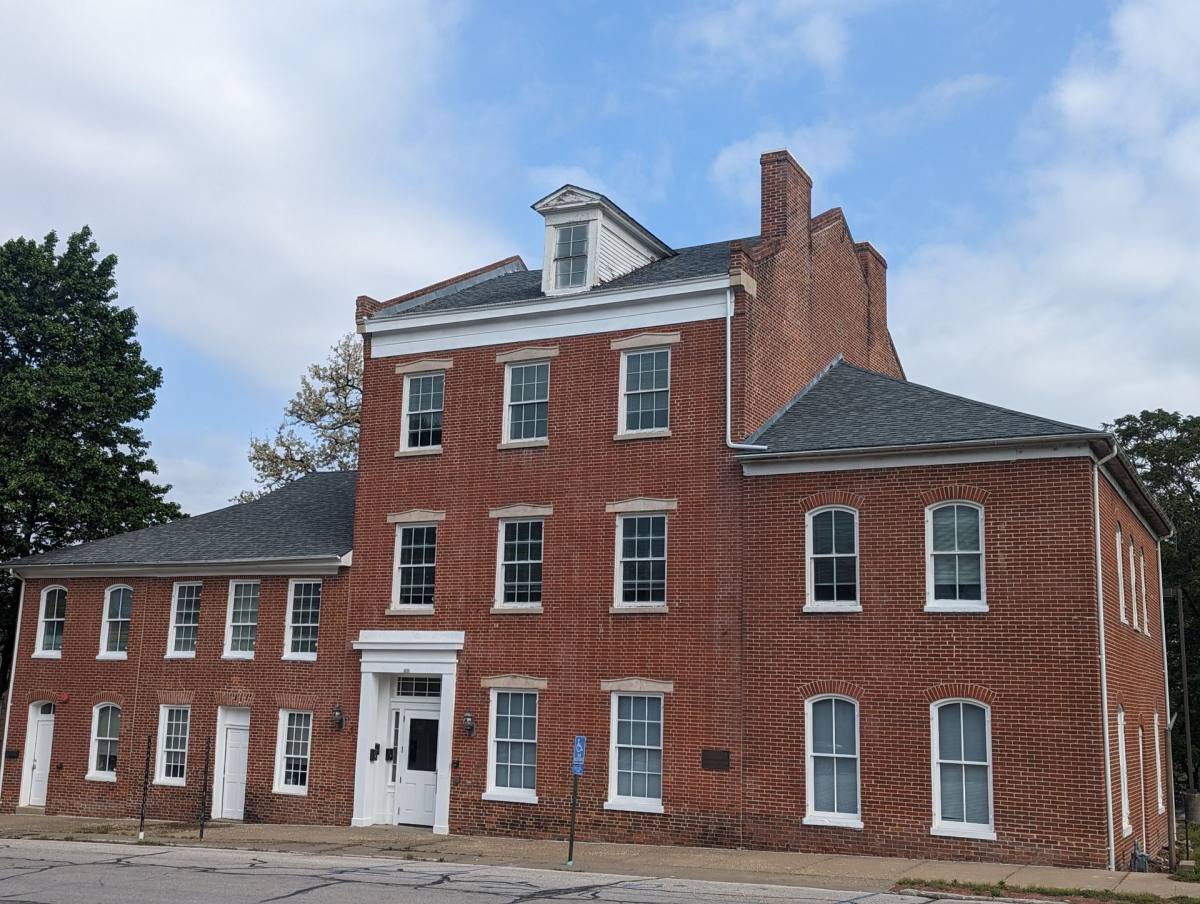 Apartment for rent at 409 High St, Boonville, MO 65233