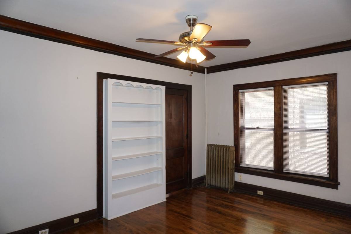 Apartment for rent at 14 Oak Grove St, Minneapolis, MN 55403