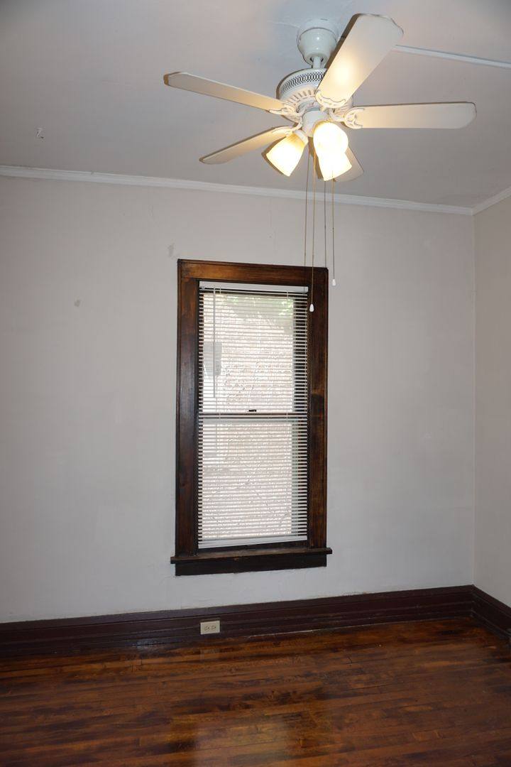 Apartment for rent at 14 Oak Grove St, Minneapolis, MN 55403