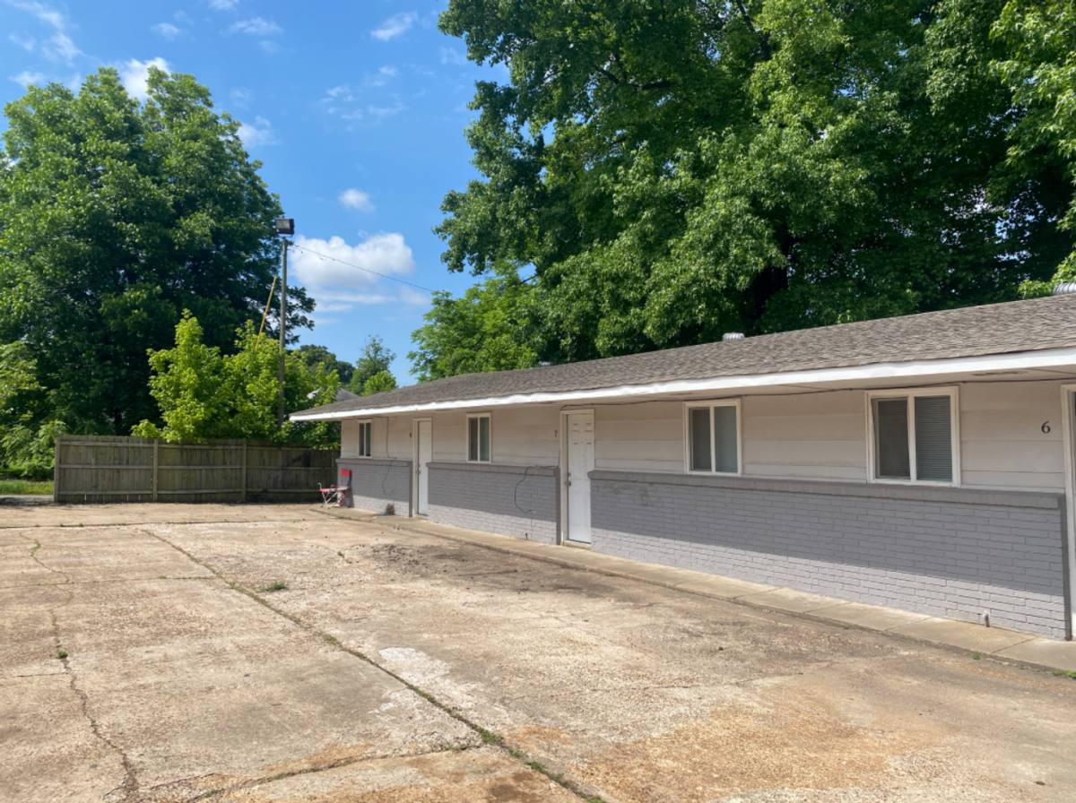 Apartment for rent at 621 Krewson, Jonesboro, AR 72401