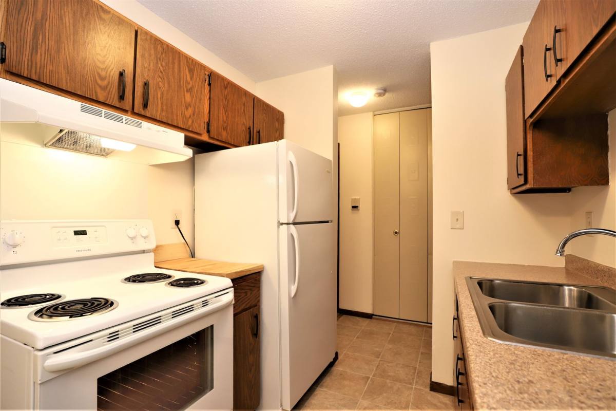 Apartment for rent at 110 11th Ave S, Hopkins, MN 55343