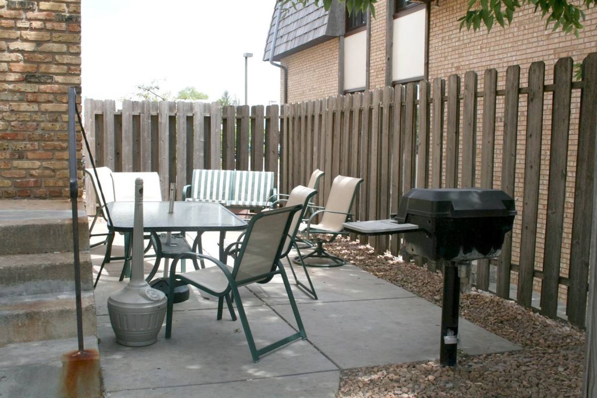 Apartment for rent at 110 11th Ave S, Hopkins, MN 55343