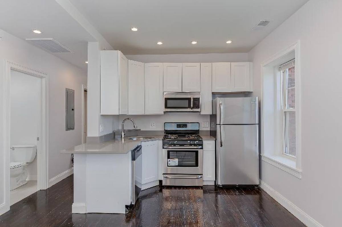 Apartment for rent at 1006 Tremont St #2B, Roxbury Crossing, MA 02120