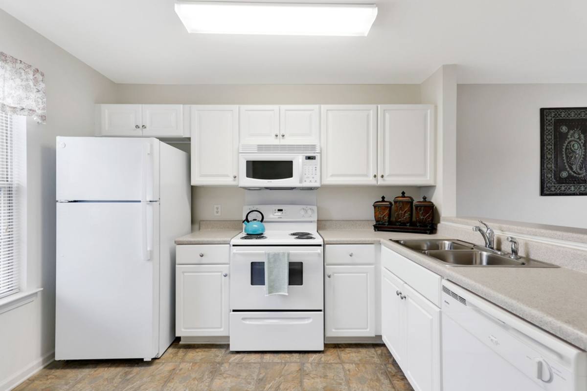 Apartment for rent at 4024 Kessler Ave, Savannah, GA 31408