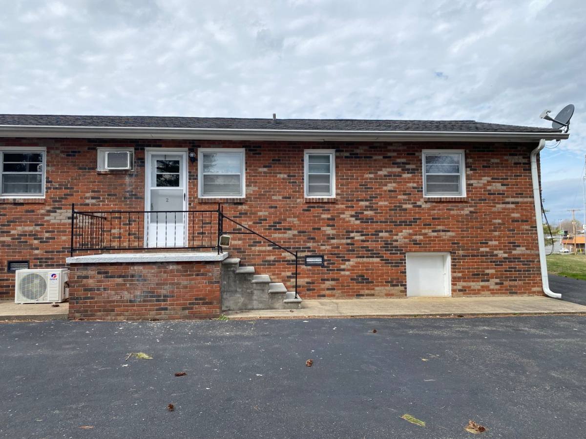 Apartment for rent at 8 Lynn Terrace Court, Johnson City, TN 37604