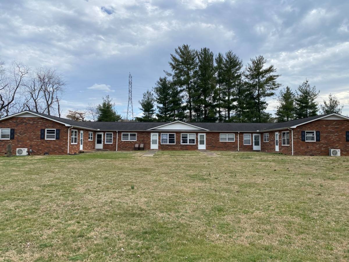 Apartment for rent at 8 Lynn Terrace Court, Johnson City, TN 37604