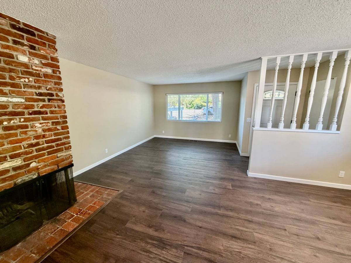 Apartment for rent at 10245 SW Walnut St, Portland, OR 97223