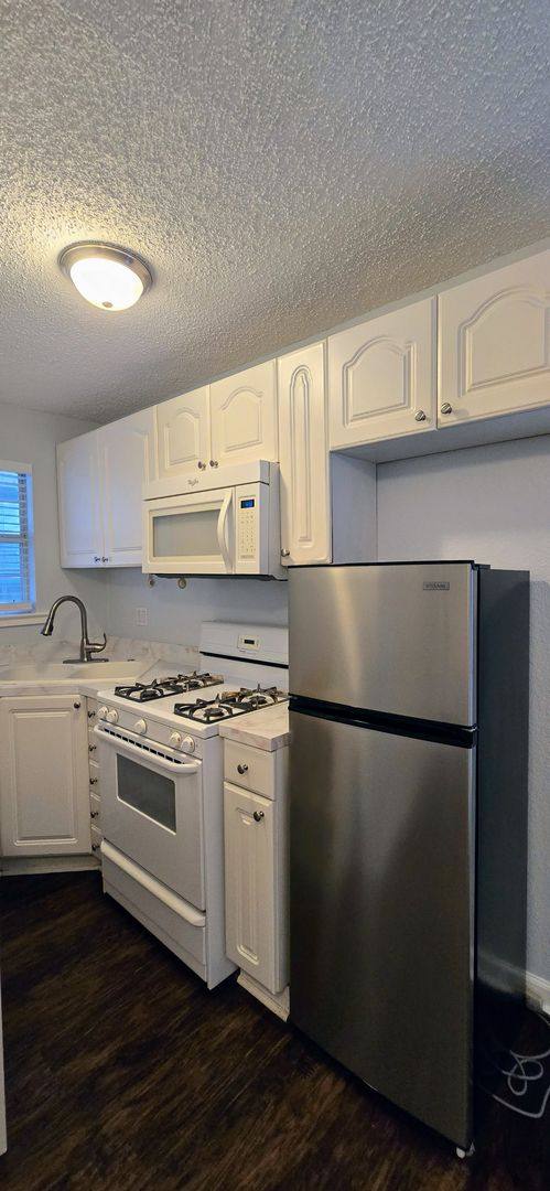 House for rent at 2861 W Devitt St, Fort Worth, TX 76109