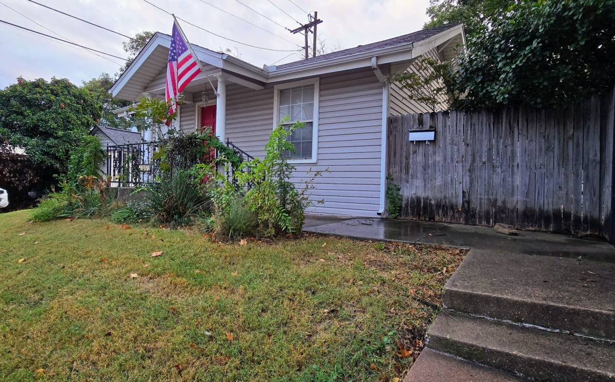 House for rent at 2861 W Devitt St, Fort Worth, TX 76109