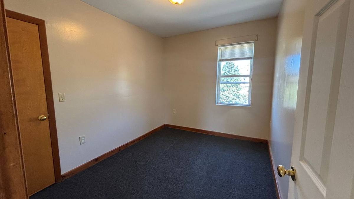 Apartment for rent at 21 W St, Chicopee, MA 01013