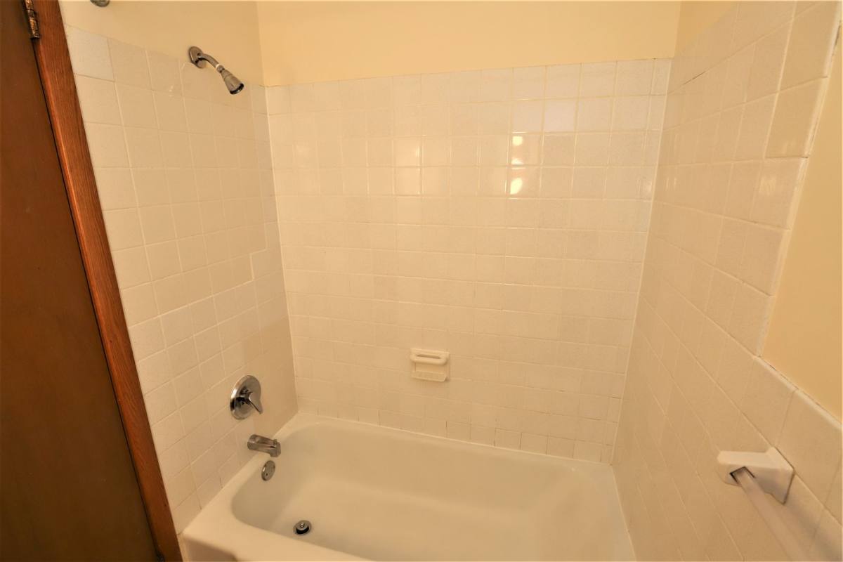 Apartment for rent at 7615 18th Ave S, Minneapolis, MN 55423