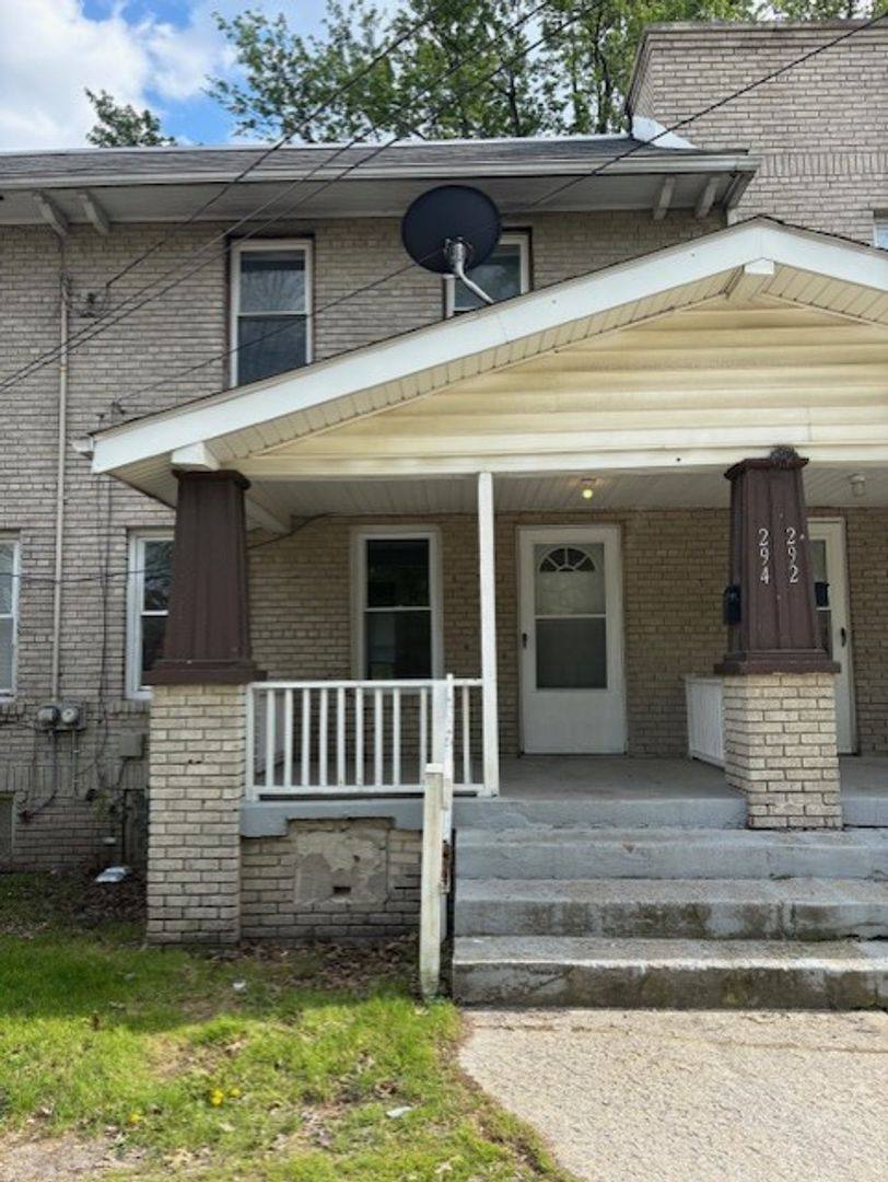 Apartment for rent at 806 Sherman St, Akron, OH 44311