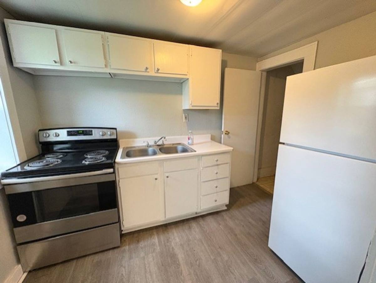 Apartment for rent at 806 Sherman St, Akron, OH 44311