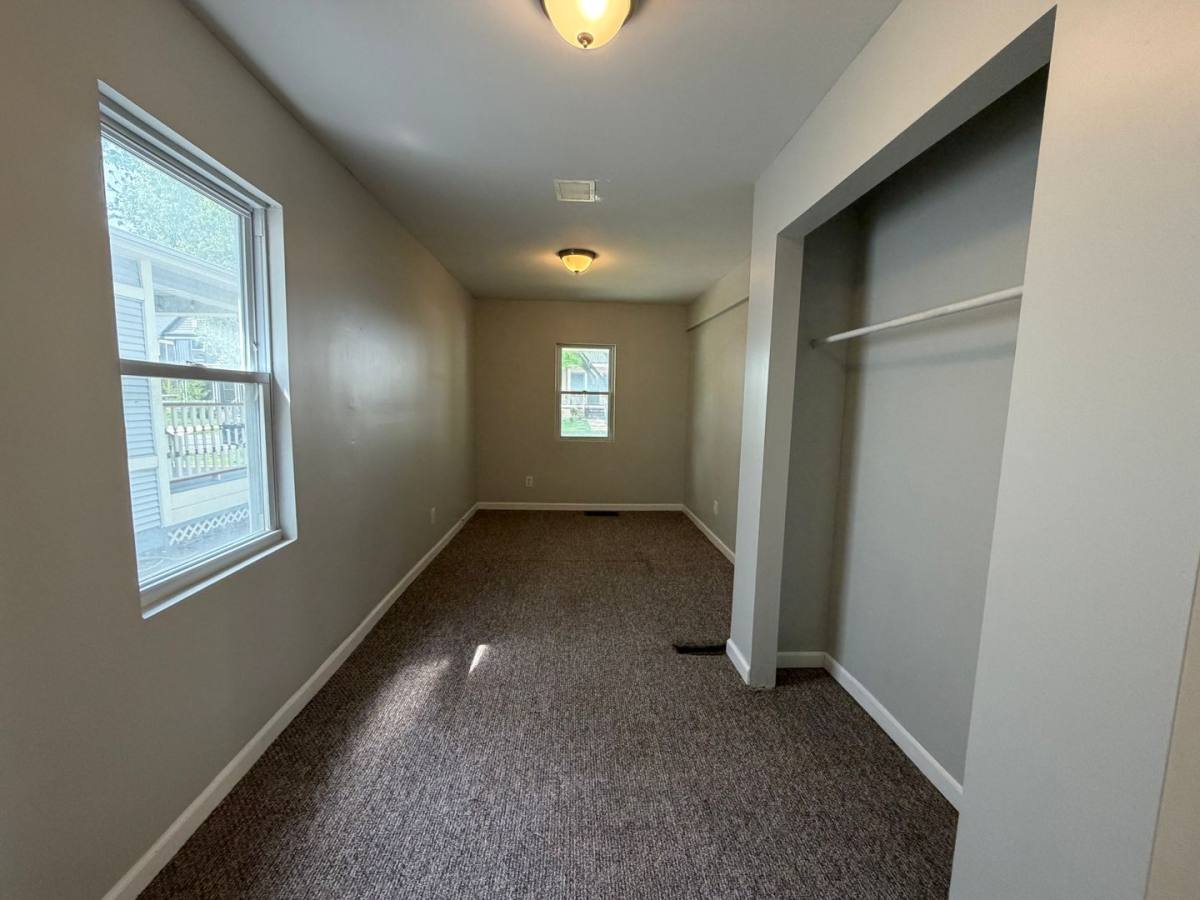 House for rent at 6103 W Clinton Ave, Cleveland, OH 44102