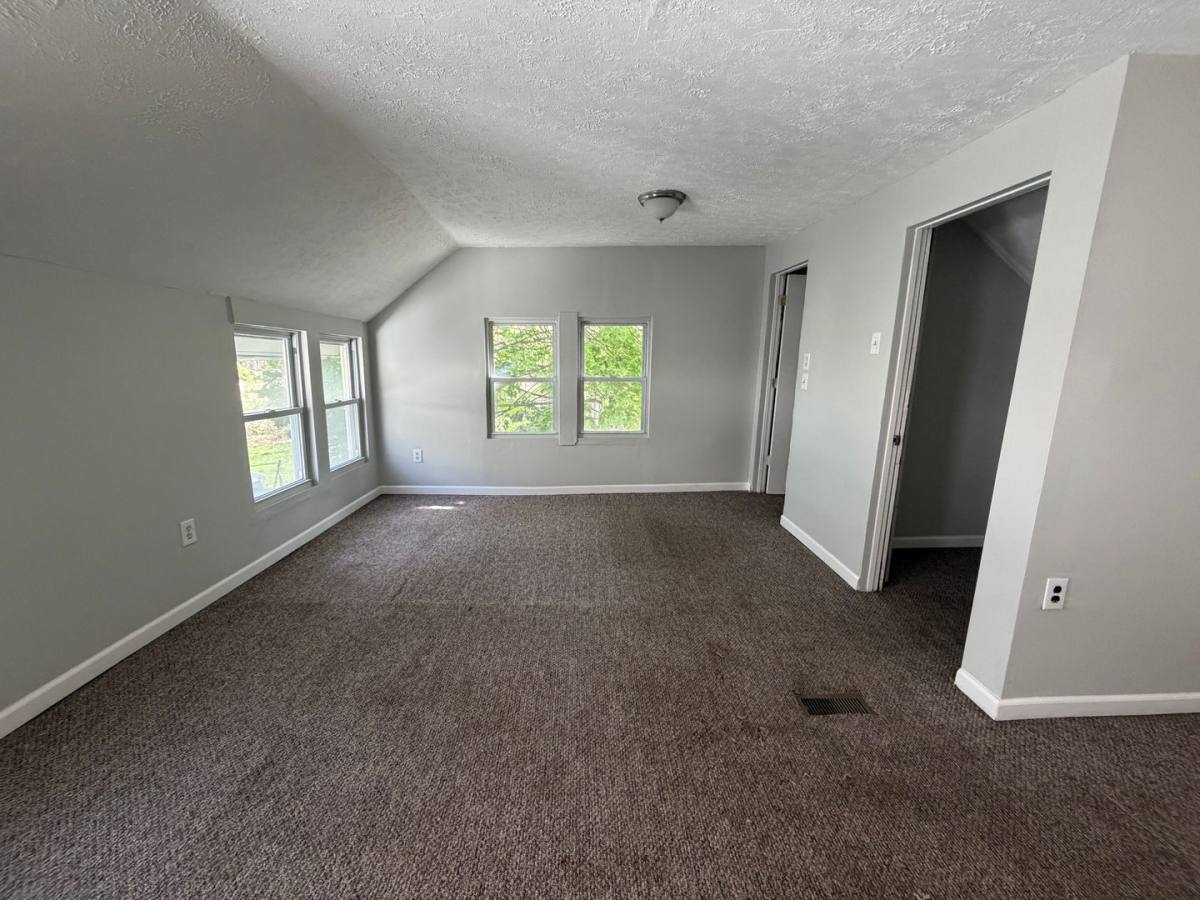 House for rent at 6103 W Clinton Ave, Cleveland, OH 44102