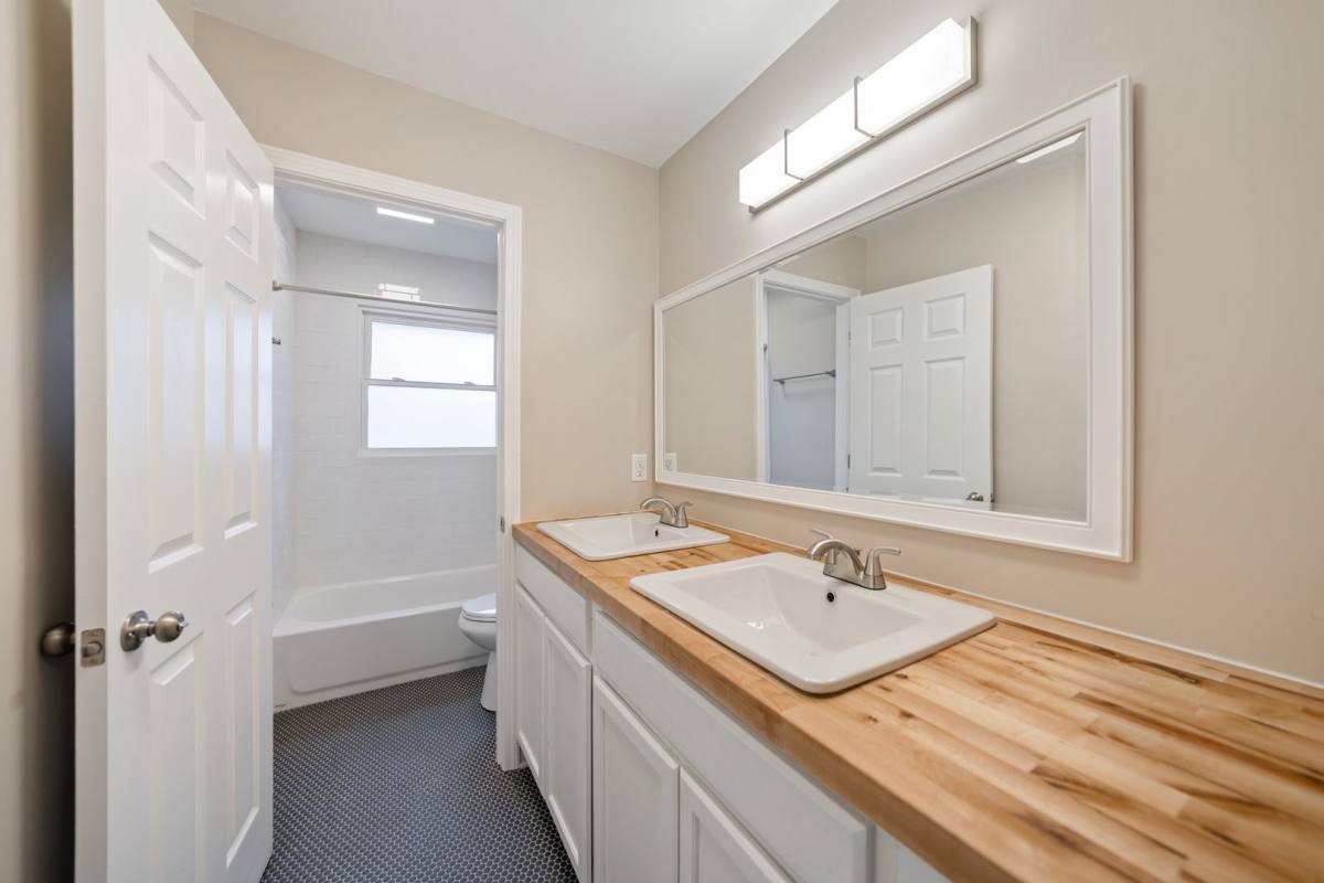 House for rent at 213 Barnes St, Carrboro, NC 27510