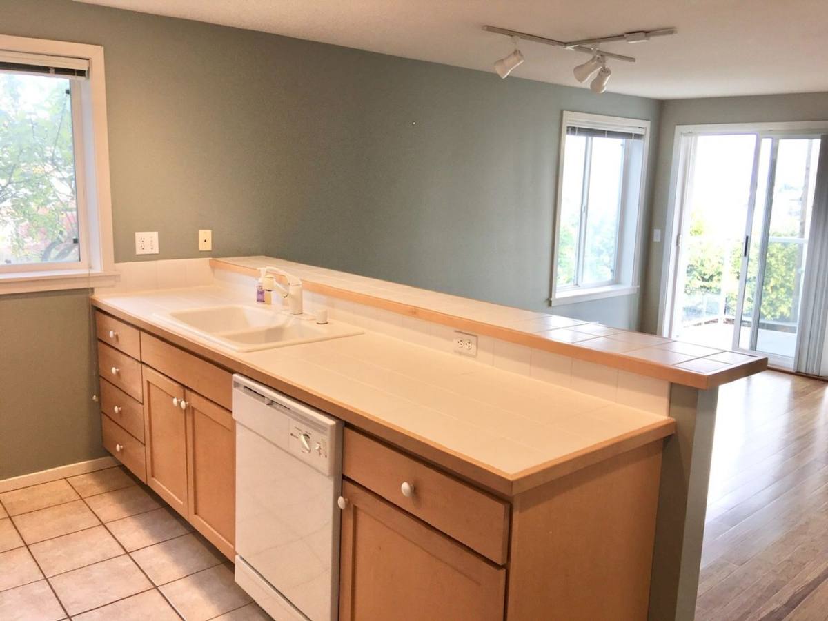 Condo for rent at 2432 Dexter Ave N, Seattle, WA 98109