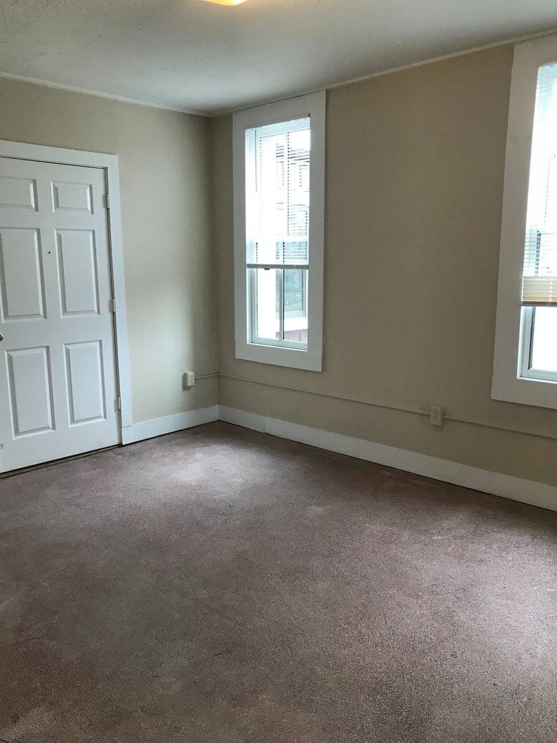 Apartment for rent at 402 S 4th St, Lafayette, IN 47901