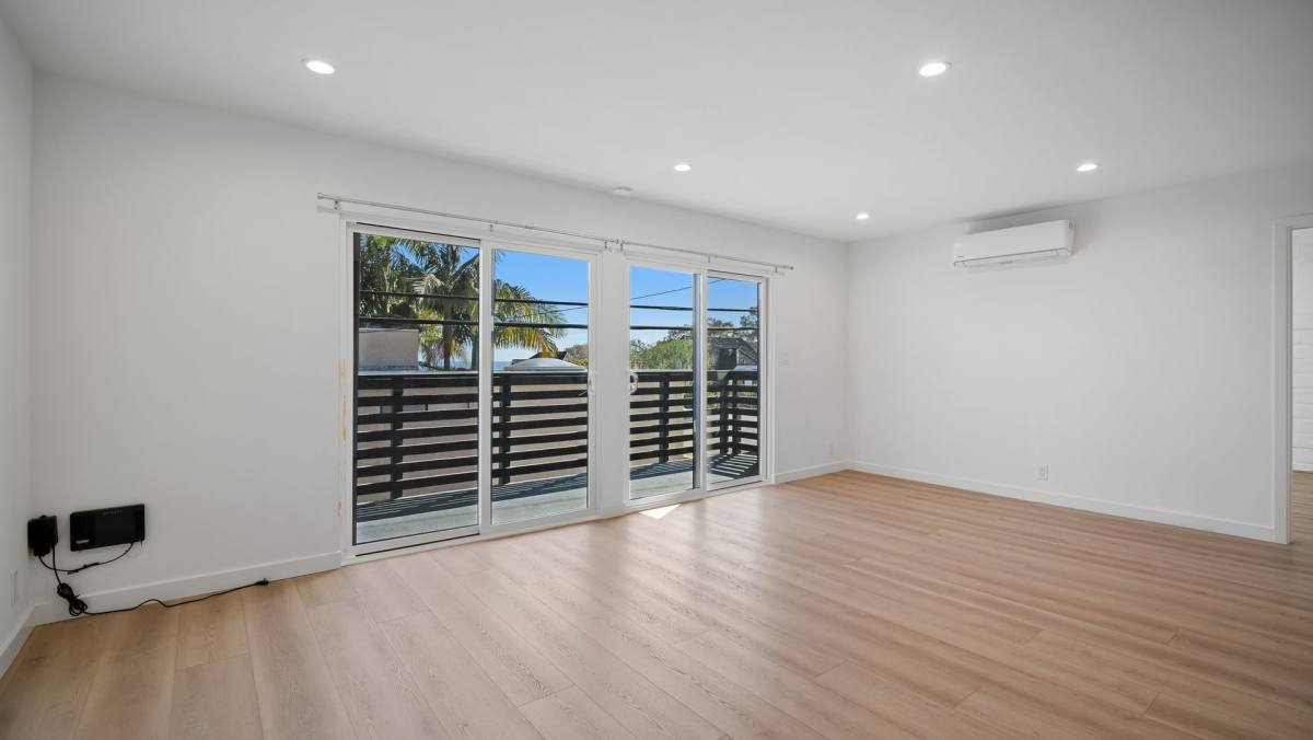 Apartment for rent at 1105 N Coast Highway, Laguna Beach, CA 92651
