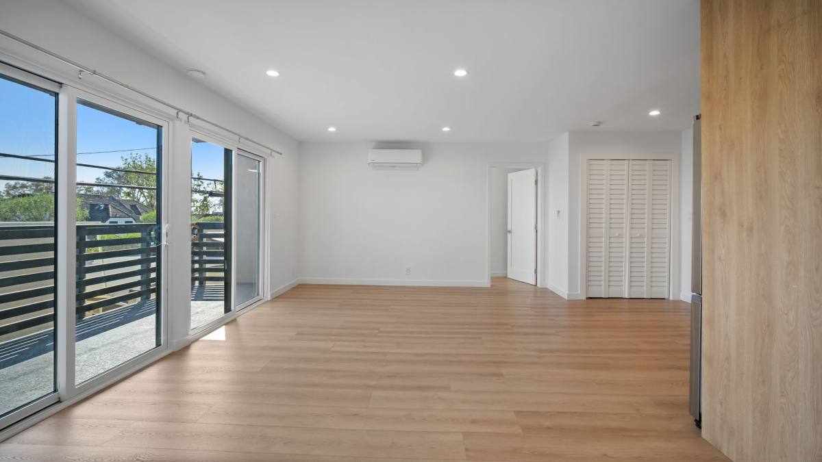 Apartment for rent at 1105 N Coast Highway, Laguna Beach, CA 92651