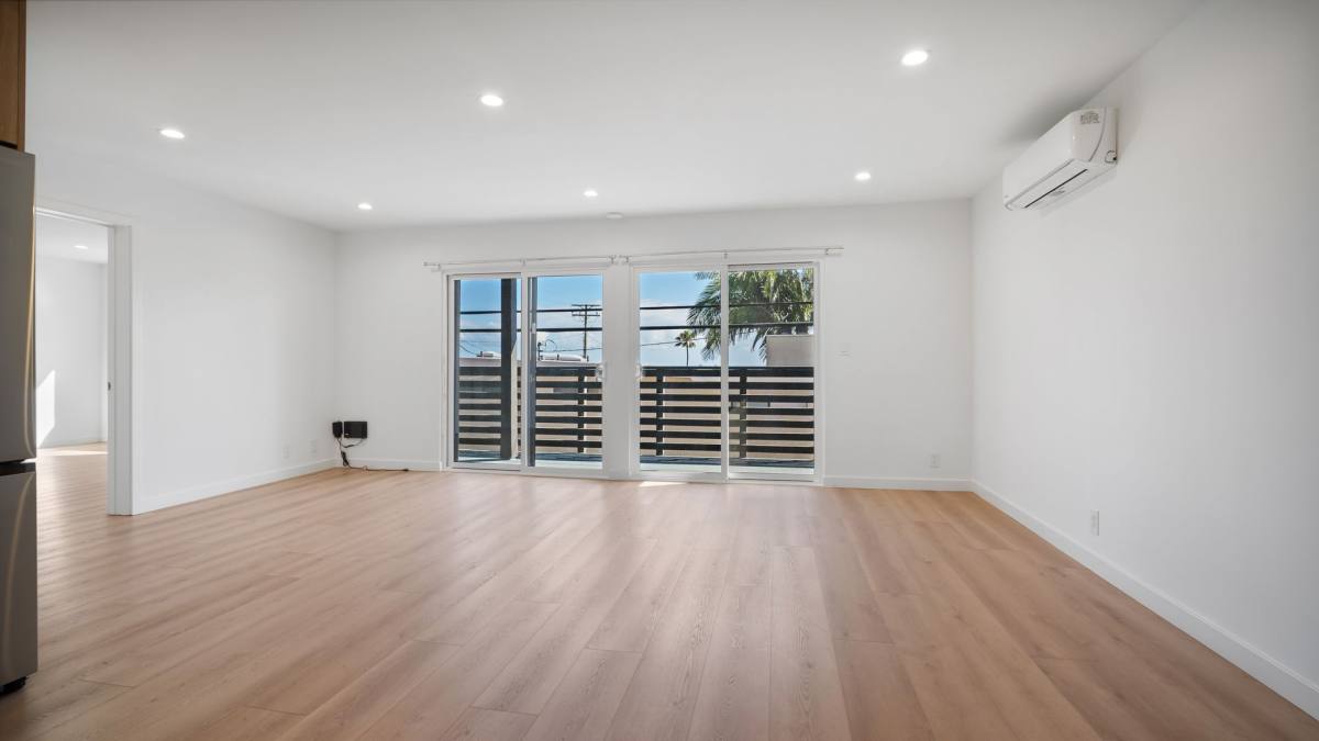 Apartment for rent at 1105 N Coast Highway, Laguna Beach, CA 92651