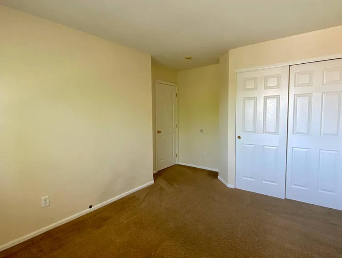 House for rent at 16676 E Phillips Place, Englewood, CO 80112