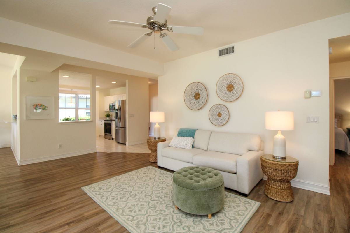 House for rent at 600 Diamond Circle, Naples, FL 34110