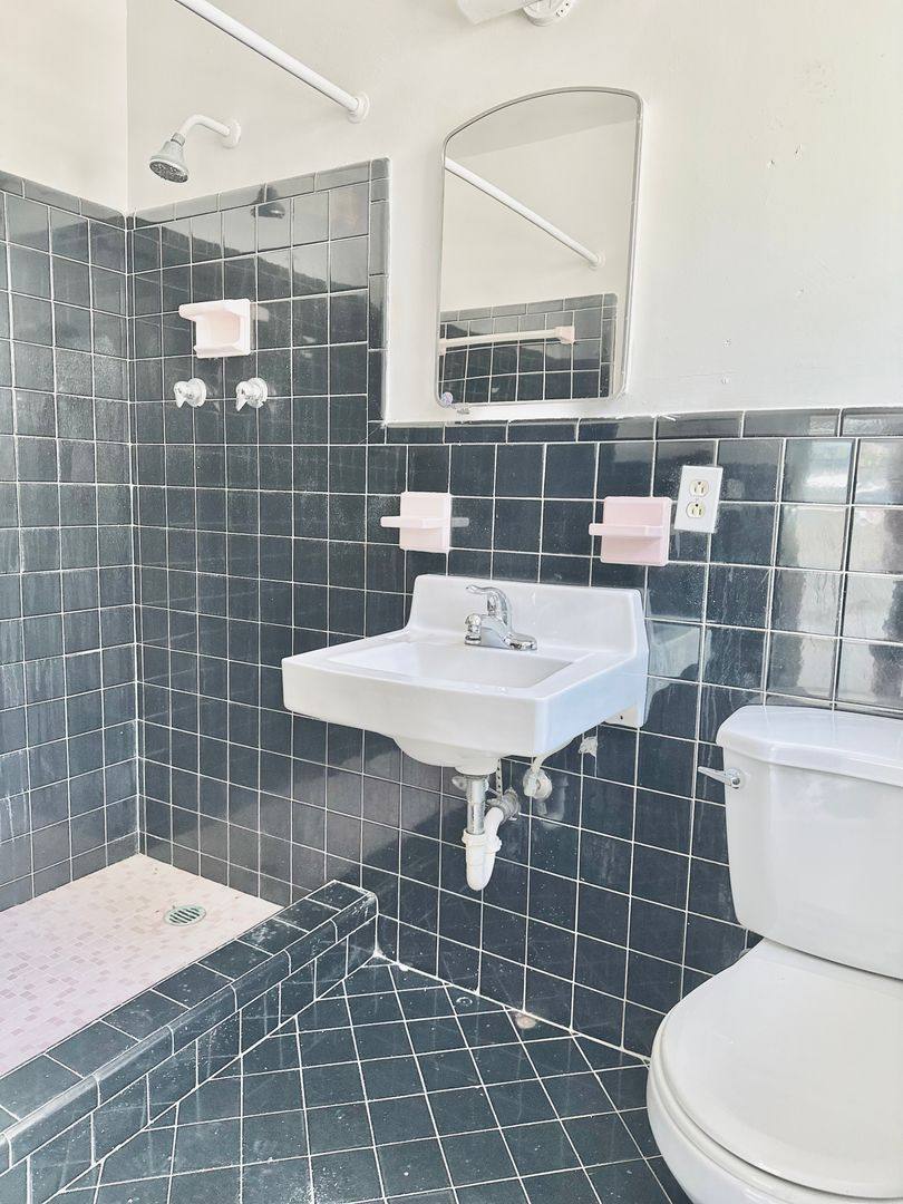 Apartment for rent at 1604 Bay Rd, Miami Beach, FL 33139