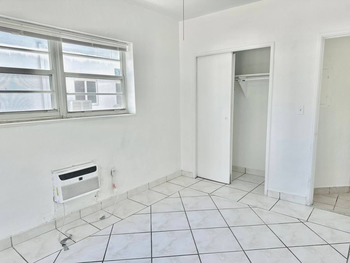 Apartment for rent at 1604 Bay Rd, Miami Beach, FL 33139