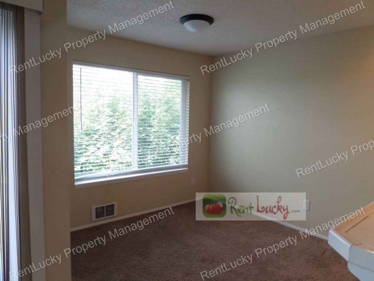Apartment for rent at 3233 NE 12th St, Renton, WA 98056