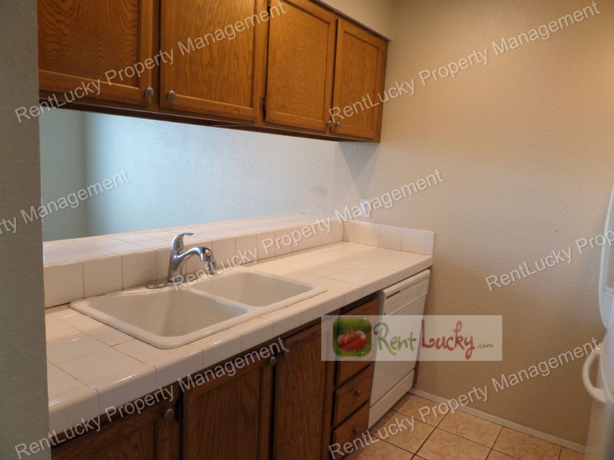 Apartment for rent at 3233 NE 12th St, Renton, WA 98056