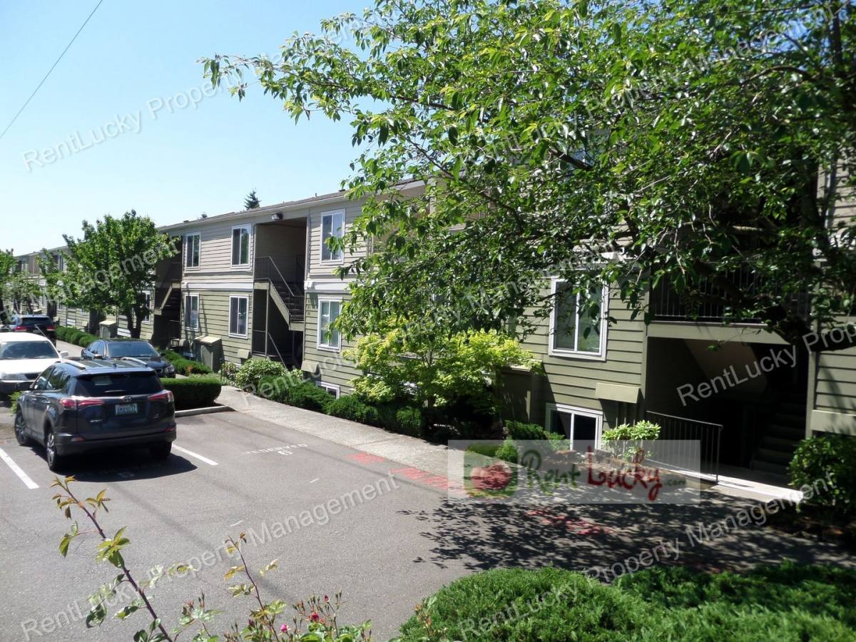 Apartment for rent at 3233 NE 12th St, Renton, WA 98056