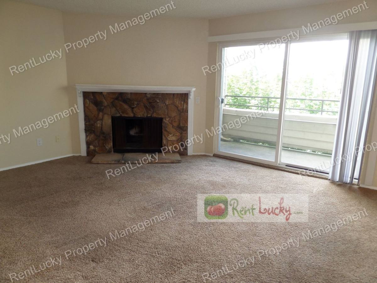 Apartment for rent at 3233 NE 12th St, Renton, WA 98056