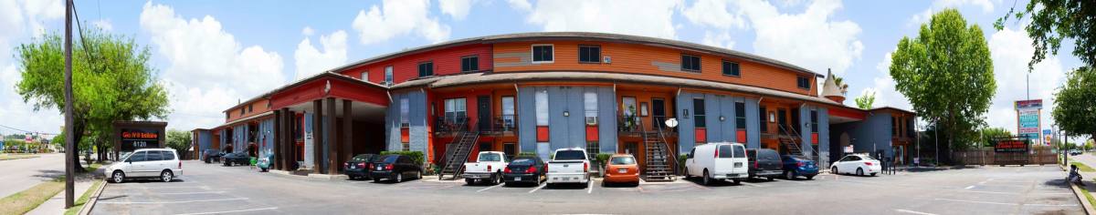 Apartment for rent at 6120 Bellaire Blvd, Houston, TX 77081