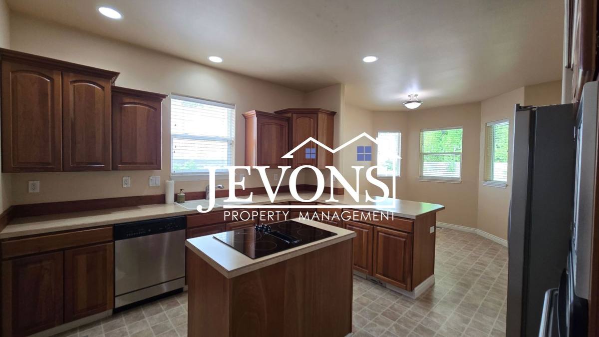 House for rent at 6601 Cherry Ridge Court, Yakima, WA 98908