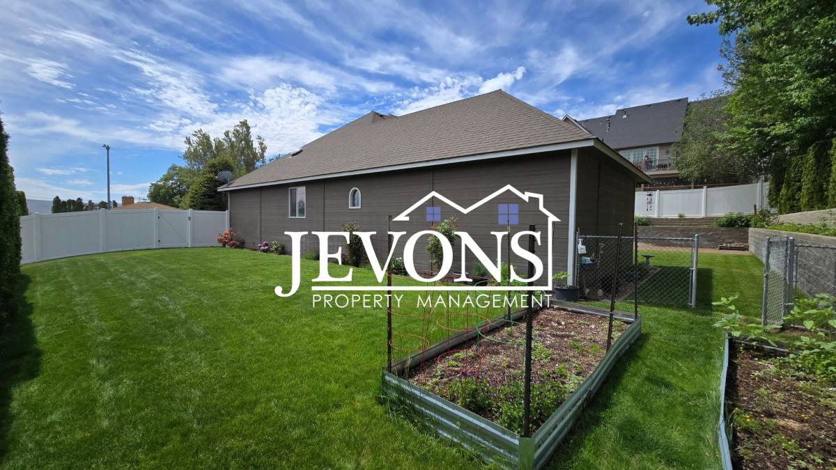 House for rent at 6601 Cherry Ridge Court, Yakima, WA 98908