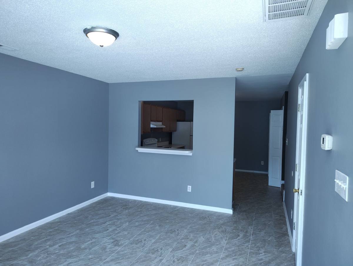 Townhouse for rent at 995 W Pueblo Dr, Jacksonville, NC 28546