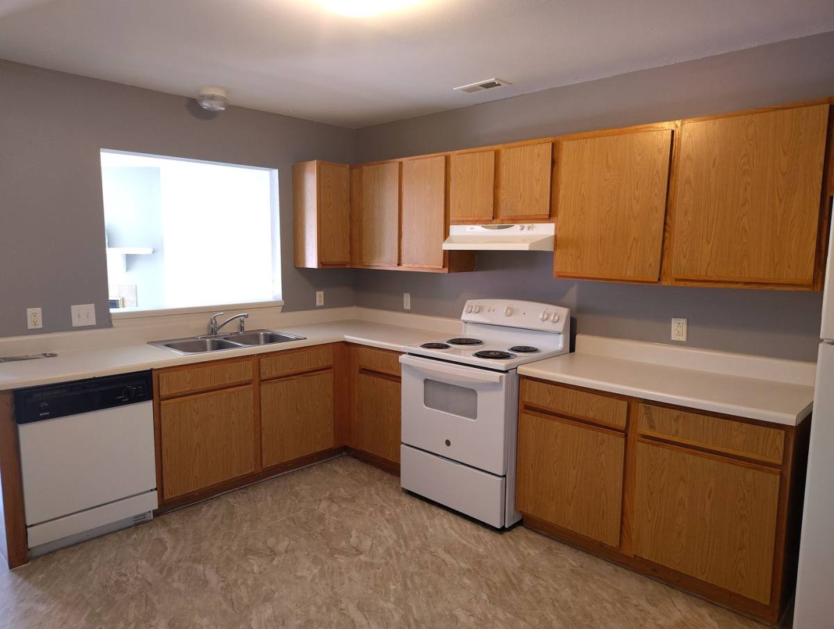 Townhouse for rent at 995 W Pueblo Dr, Jacksonville, NC 28546